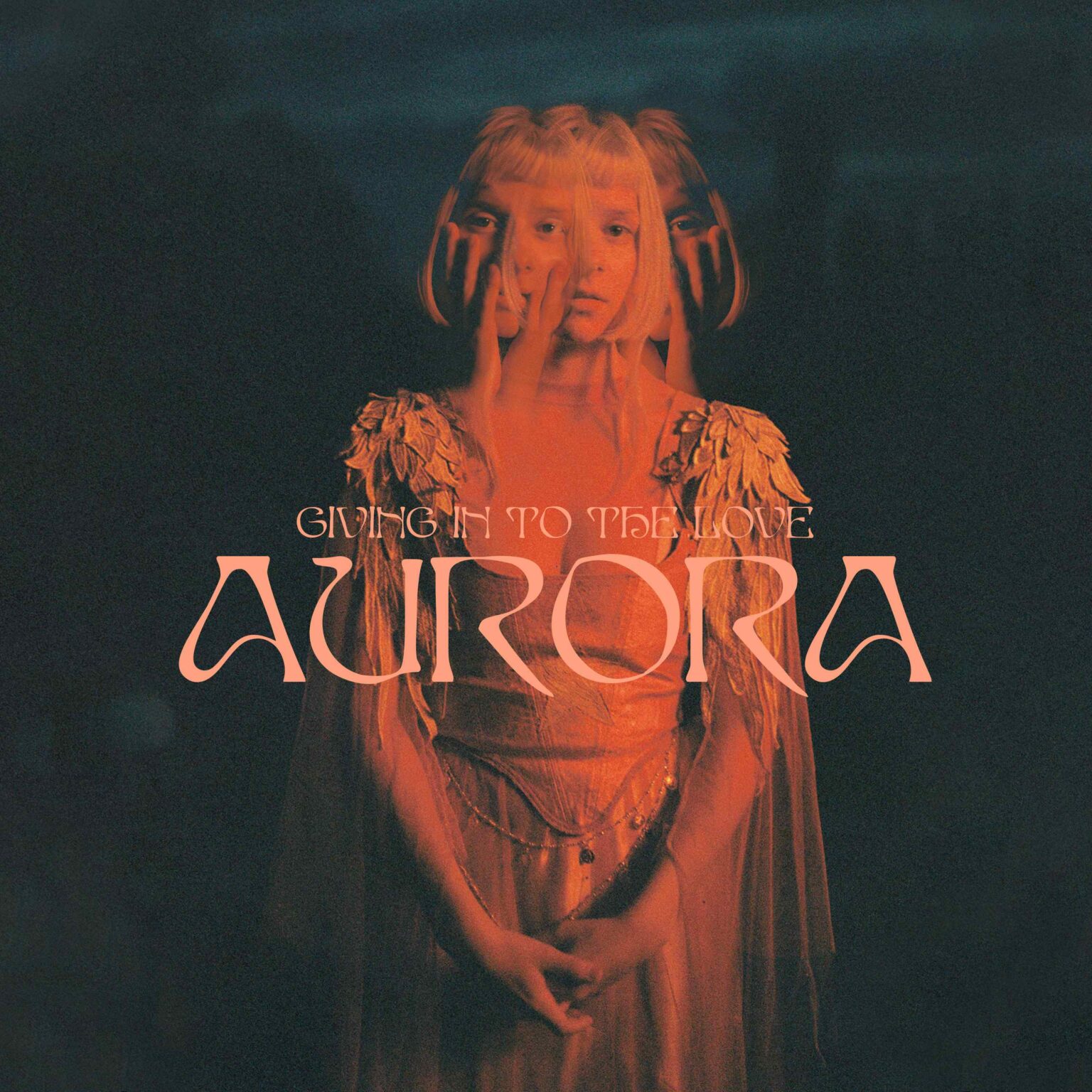 Aurora, nel 2022 il nuovo album e ora il singolo "Giving In To The Love"