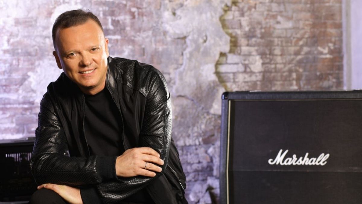 Gigi D'Alessio Uno Come Te Trent'anni Insieme