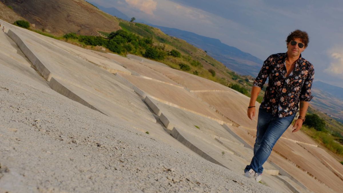 Emanuele Dabbono Buona strada significato canzoni