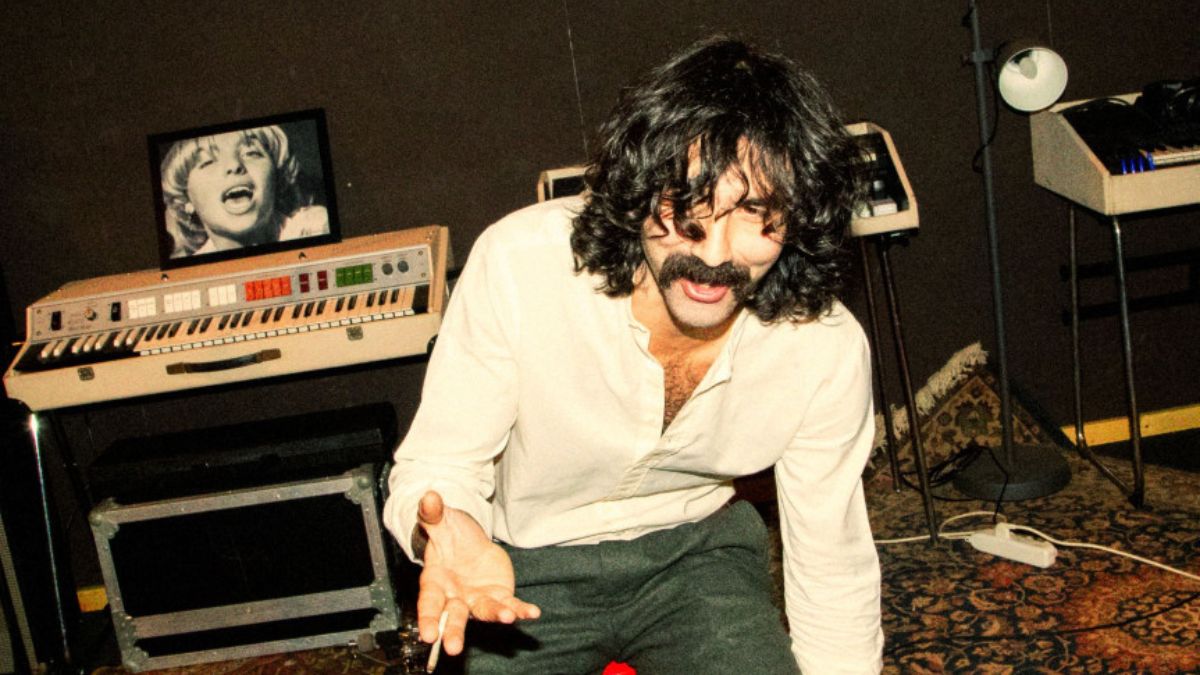 Andrea Laszlo De Simone