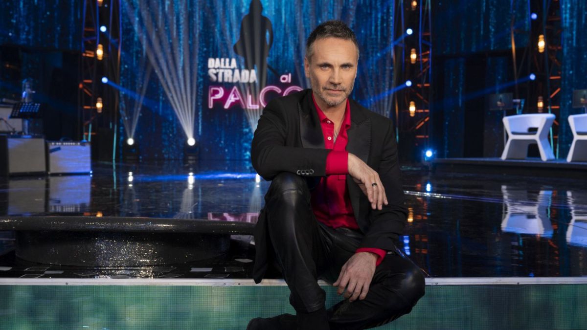Nek Dalla strada al palco