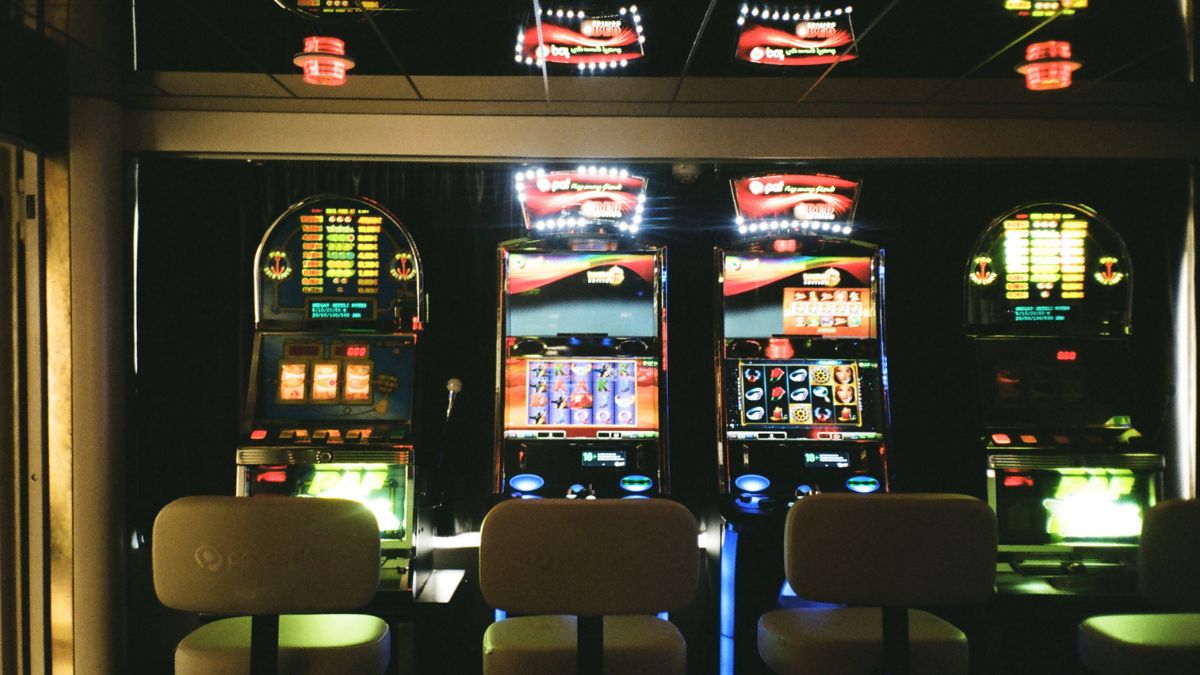 Slot