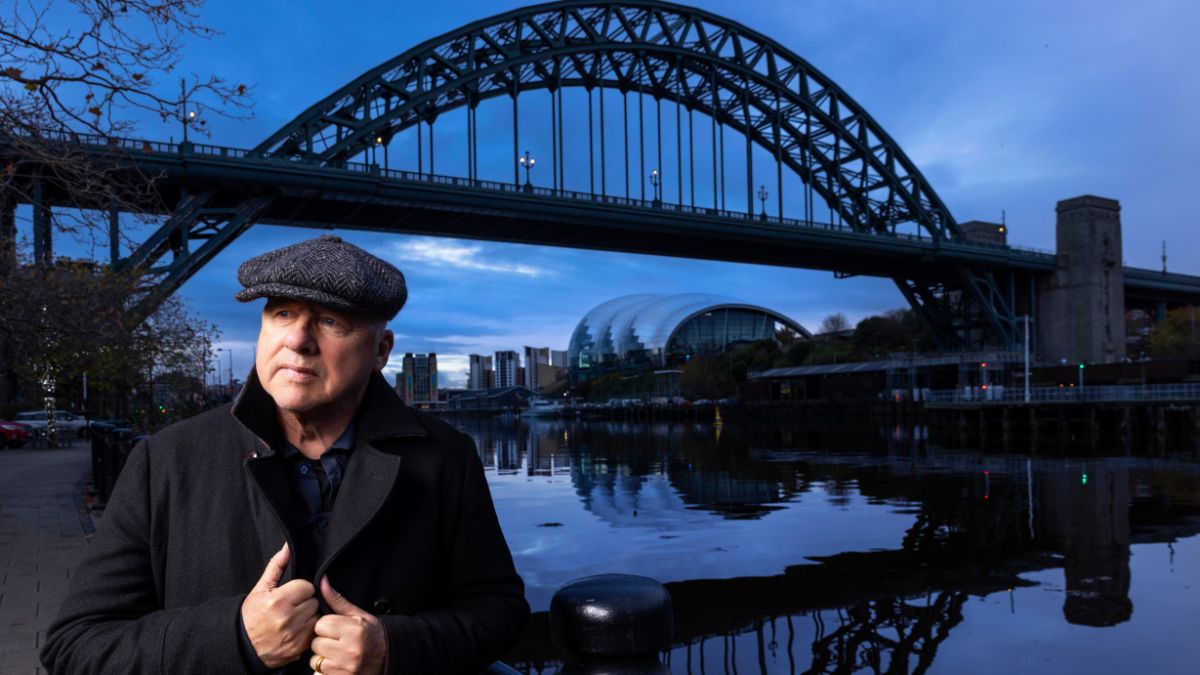 Mark Knopfler One Deep River