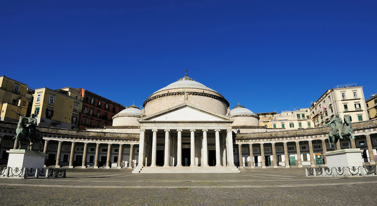 Piazza Plebiscito Napoli