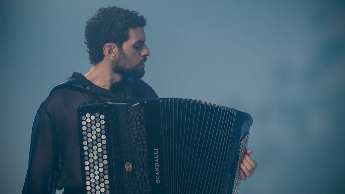 Pietro Roffi, "Flight - Oltrepassare III", nuovo singolo del fisarmonicista  - imusicfun