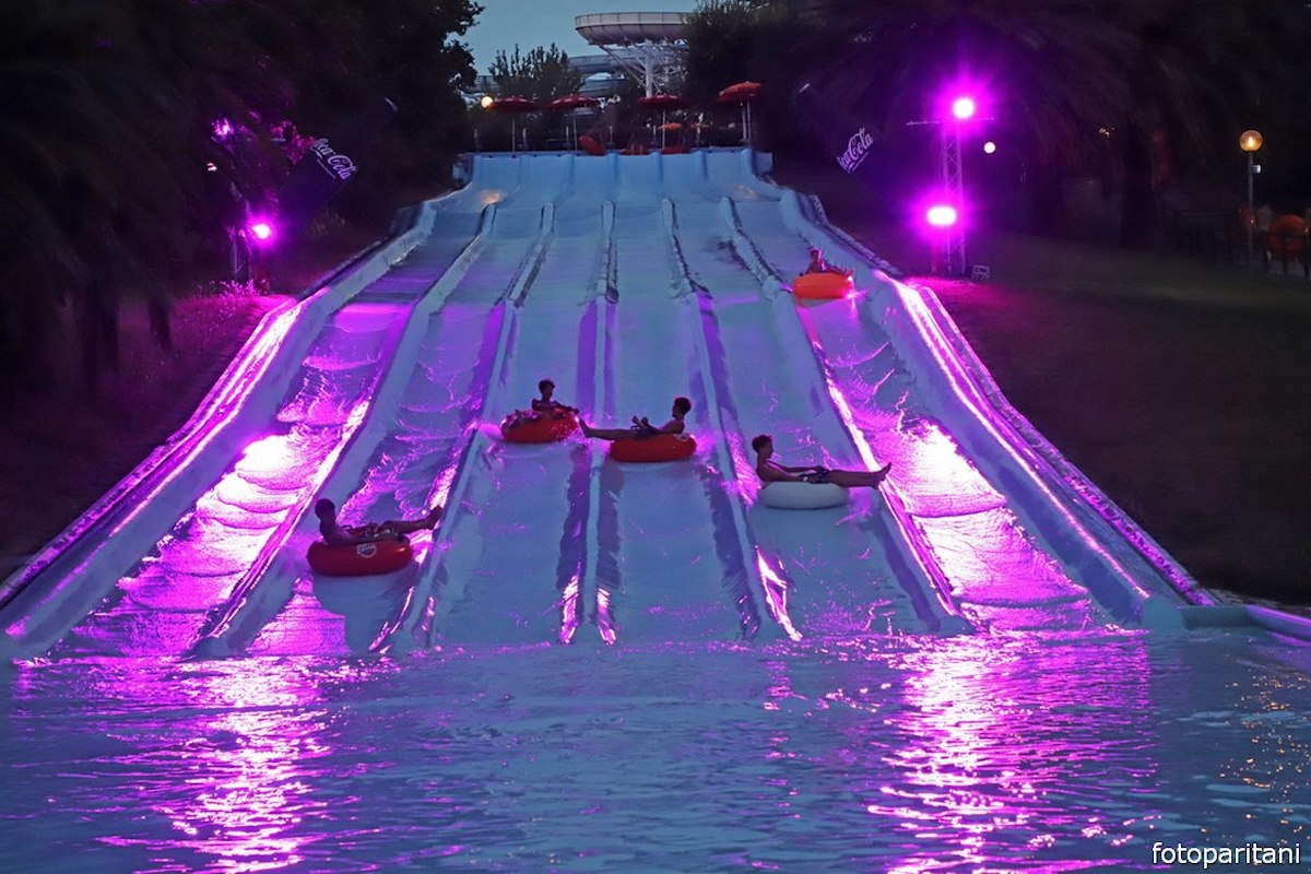 Aquafan Riccione Surfing Hill Notturno