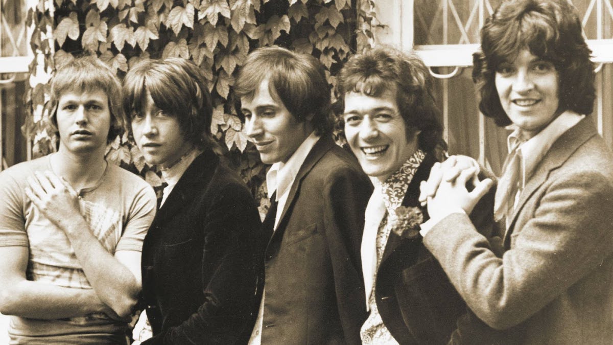 The Hollies si sciolgono dopo 64 anni: la storica band della British Invasion chiude la sua storia