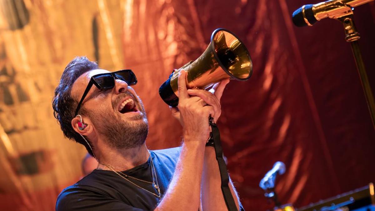 Cesare Cremonini e Morgan, “Ha lavorato per amore della musica”: la storia di “Il giardino dei sassofoni”